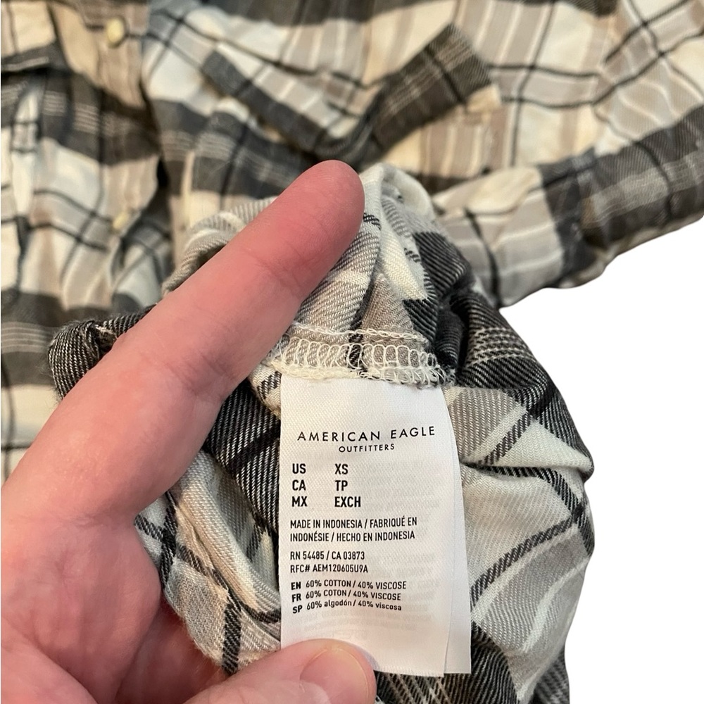 American Eagle Outfitters Plaid Shirt - Picture 4 of 4